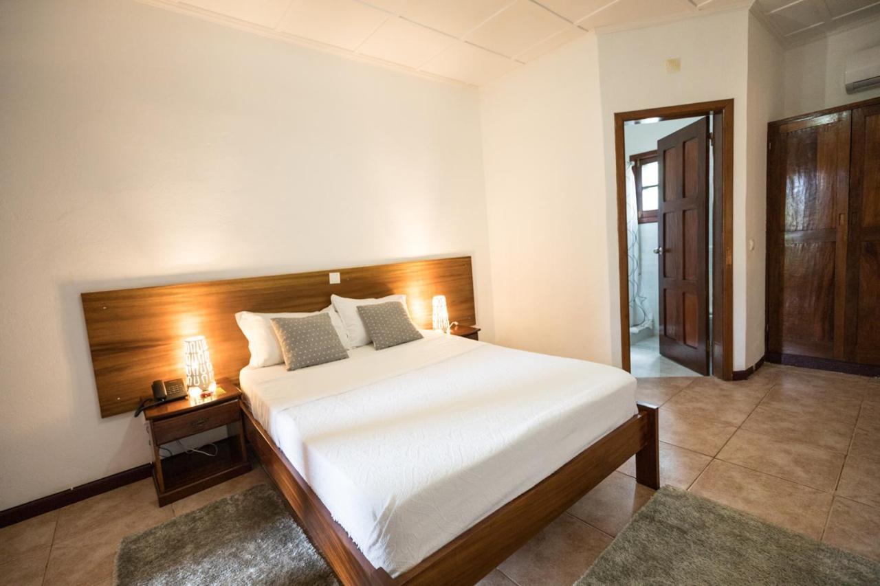 Hotel Praia เซาโตเม ภายนอก รูปภาพ